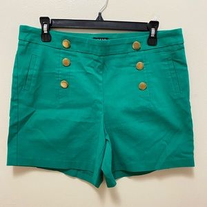 Button detail shorts